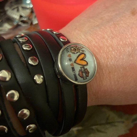 - HD Snap Button Wrap Bracelet - Picture 8 of 12